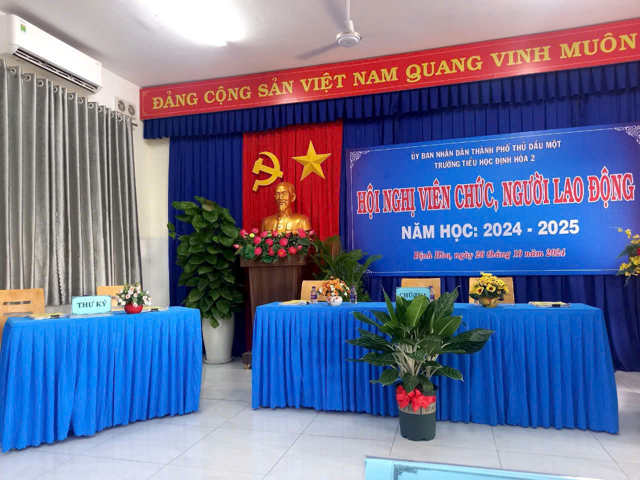 Hội nghị cán bộ viên chức trường Tiểu học Định Hòa 2 năm học 2024-2025